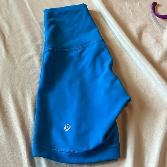 Lululemon wonder train high rise shorts - Picture 3 of 3